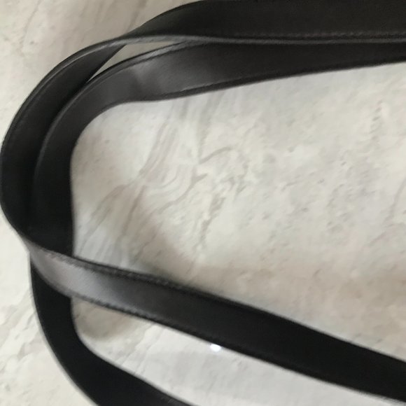 BRAND NEW! Black Straw Women's Shoulder Purse Gold Accents - Picture 6 of 6